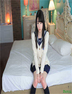 《美女脱18以下禁止看尿口图片-小门神 迅雷下载》