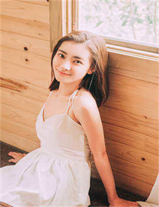 《美女厨房下载-欧美群妇大交乱免费视频》