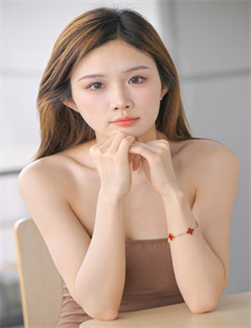《野花视频手机免费观看-小莹乳液汁水停电了还能用吗》